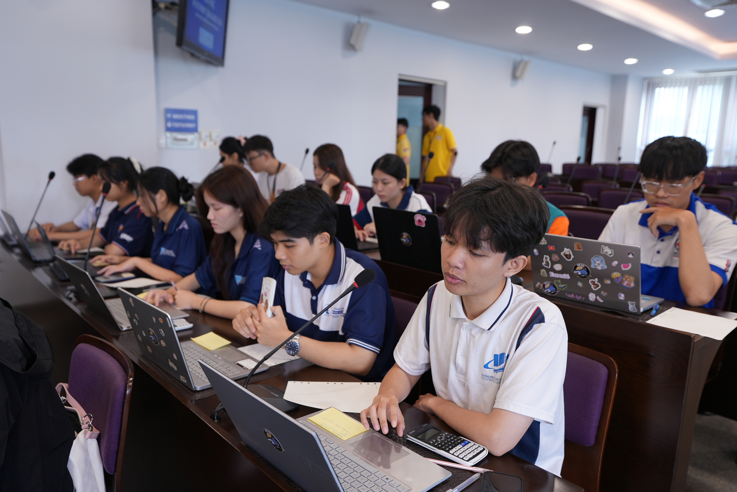 chứng khoán - Ảnh 1.