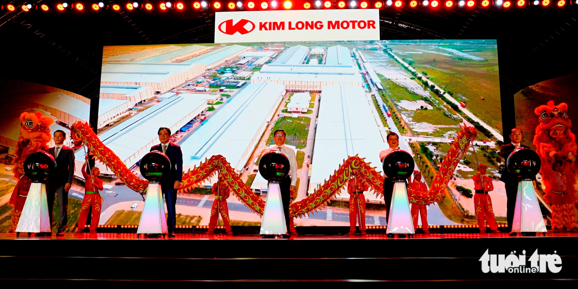 NHÀ MÁY - Ảnh 1.