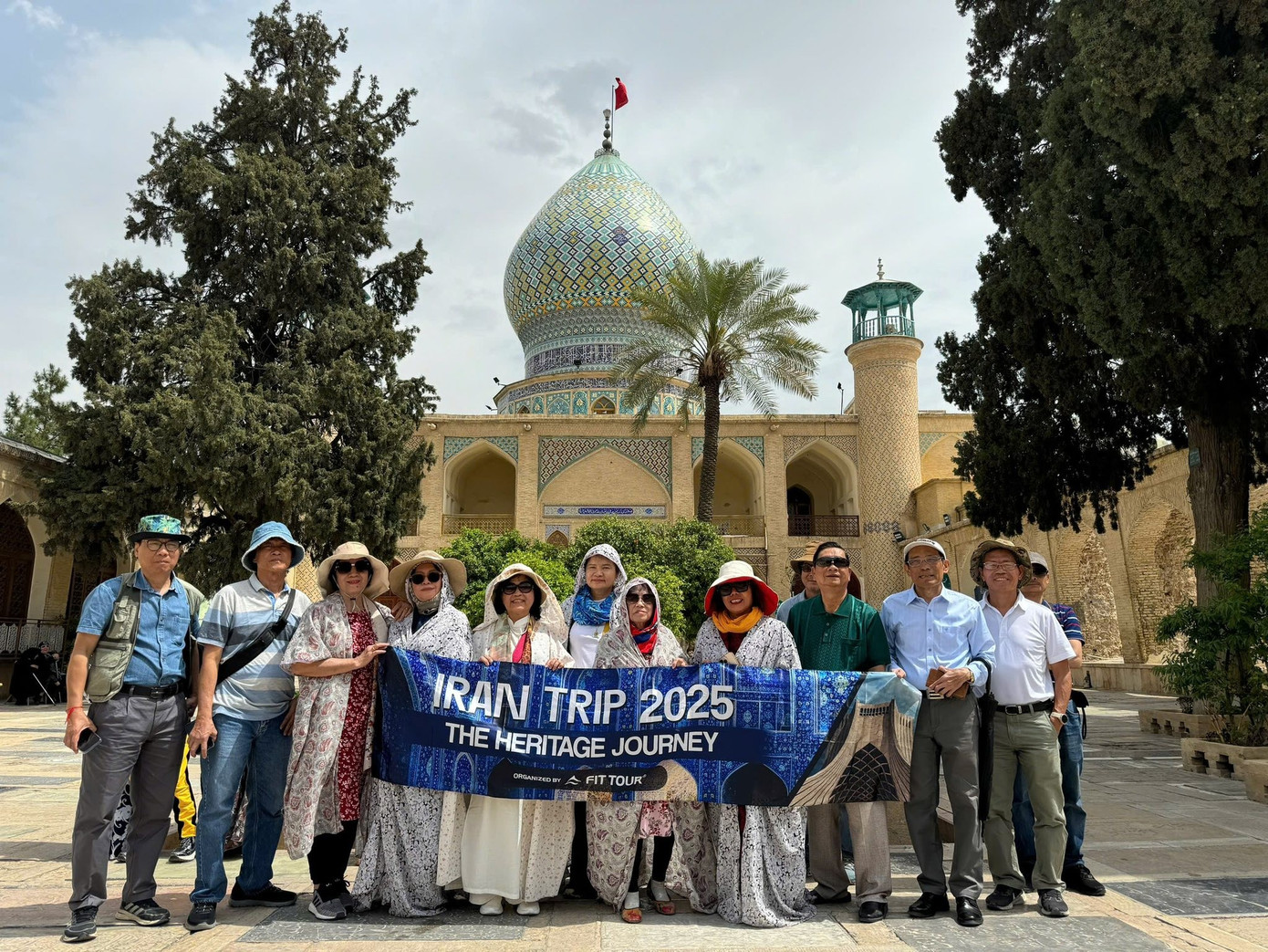 Hủy tour du lịch, sân bay đóng cửa, khách Việt mắc kẹt ở Trung Đông- Ảnh 1.