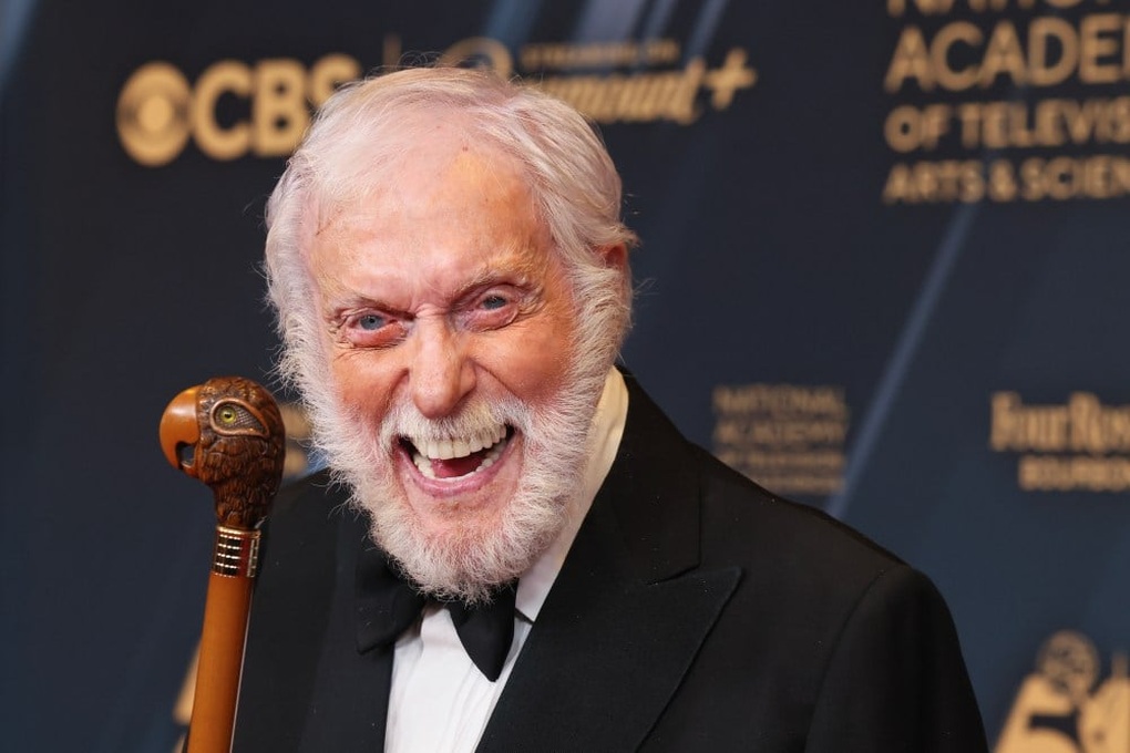 Huyền thoại Hollywood tiết lộ bí kíp sống trăm tuổi không tốn một xu - 1