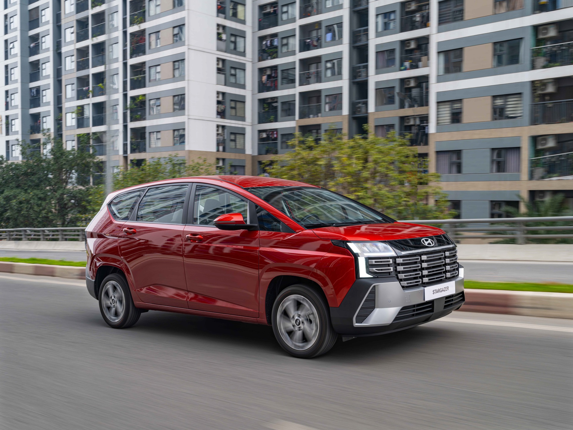 Hyundai Stargazer 2026 ra mắt Việt Nam: 2 phiên bản, giá từ 569 triệu đồng - 1 Hyundai Stargazer 2026 ra mắt Việt Nam: 2 phiên bản, giá từ 569 triệu đồng - 1