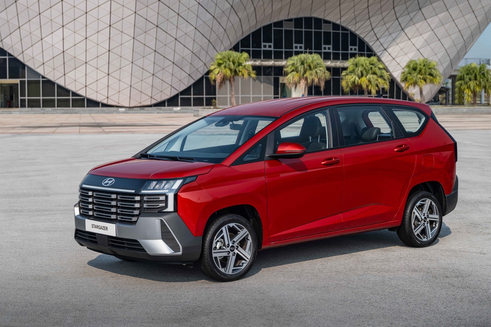 Hyundai Stargazer đấu Xpander, chênh lệch hơn 40 triệu đồng có đủ hấp dẫn? - 1