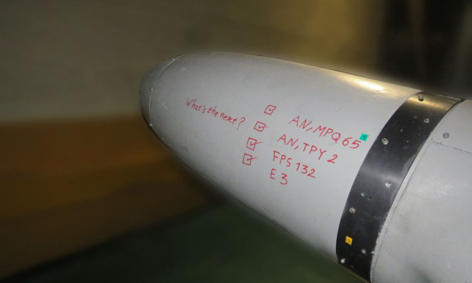 UAV Shahed-136 Iran với danh sách mục tiêu đã tập kích được ghi ở phần đầu trong ảnh đăng ngày 29/3. Ảnh: Fars News