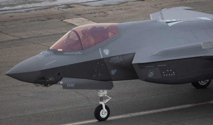 Iran làm được điều chưa từng có với F-35, kế hoạch tác chiến của hàng chục nước bị đe dọa 2 Iran làm được điều chưa từng có, kế hoạch tác chiến của hàng chục nước bị đe dọa - Ảnh 2.