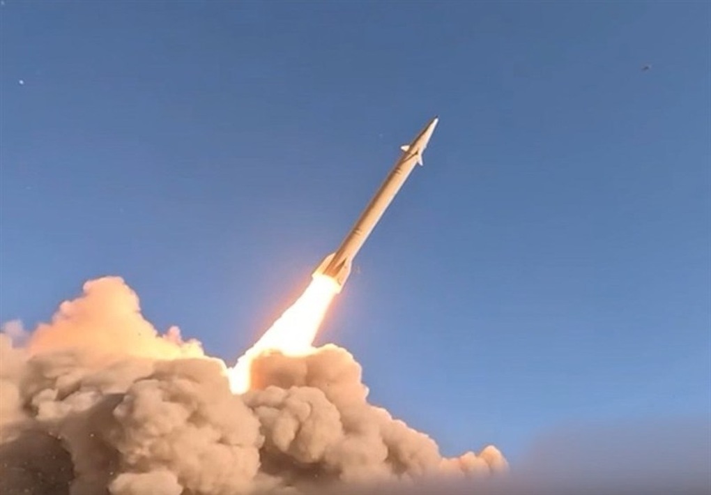 Iran tuyên bố tấn công gây thương vong cho Mỹ, đánh chìm loạt tàu quân sự - 1