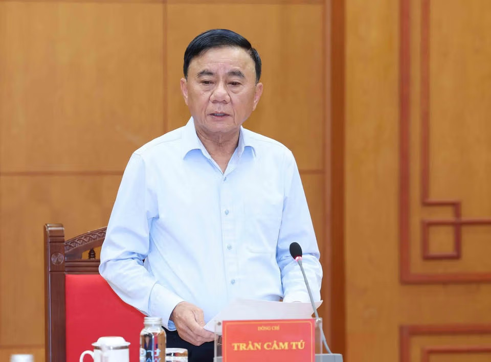 Kết luận của Bộ Chính trị về bảo đảm nguồn cung, giá xăng dầu ổn định 1 xăng dầu - Ảnh 1.