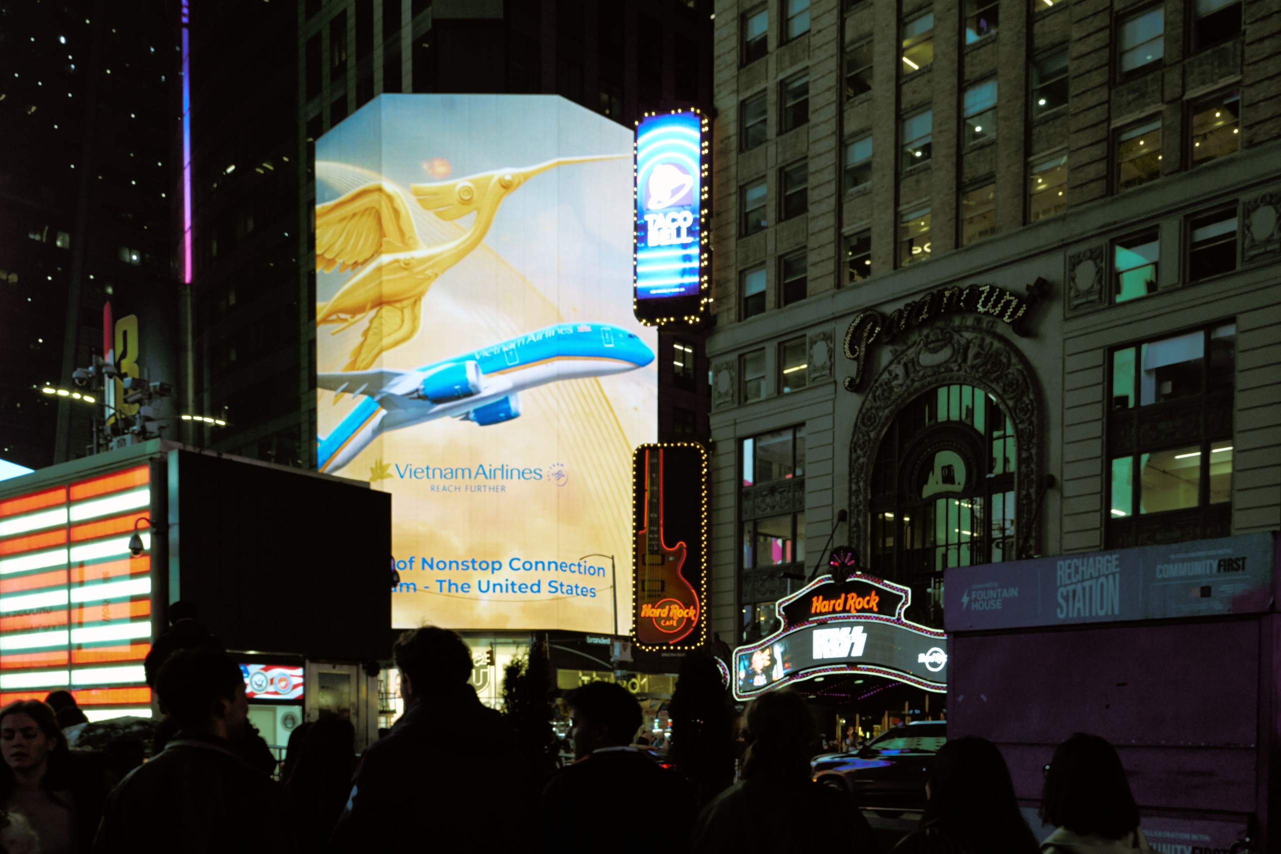 Vietnam Airlines - Ảnh 2.