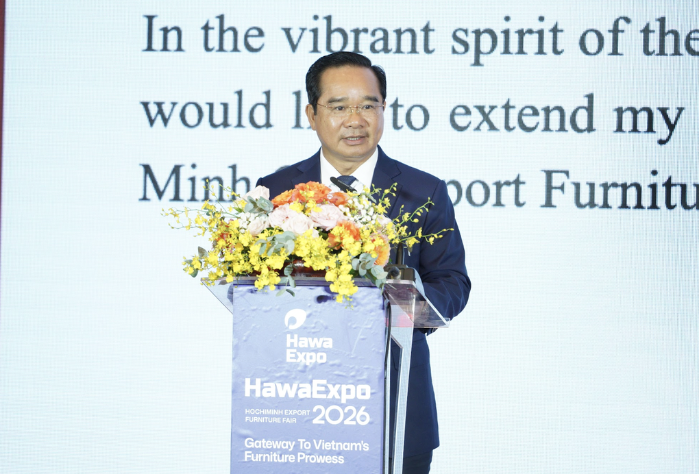 Khách Âu lỡ hẹn vì chiến sự, cước tàu tăng ảo bủa vây ngành gỗ - 1