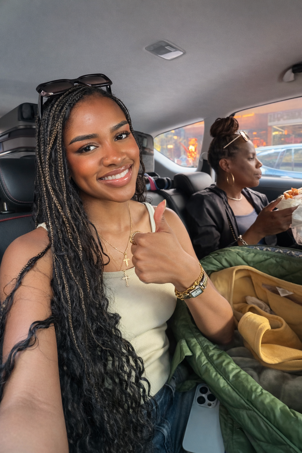 Khách Tây đua nhau mang vali trống, hô hào đến Việt Nam để làm điều này - 1