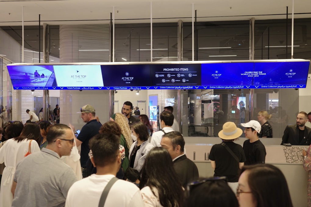 Khách Việt kể phút rời Dubai: “Bay 30 phút đã nghe tin tên lửa” - 1