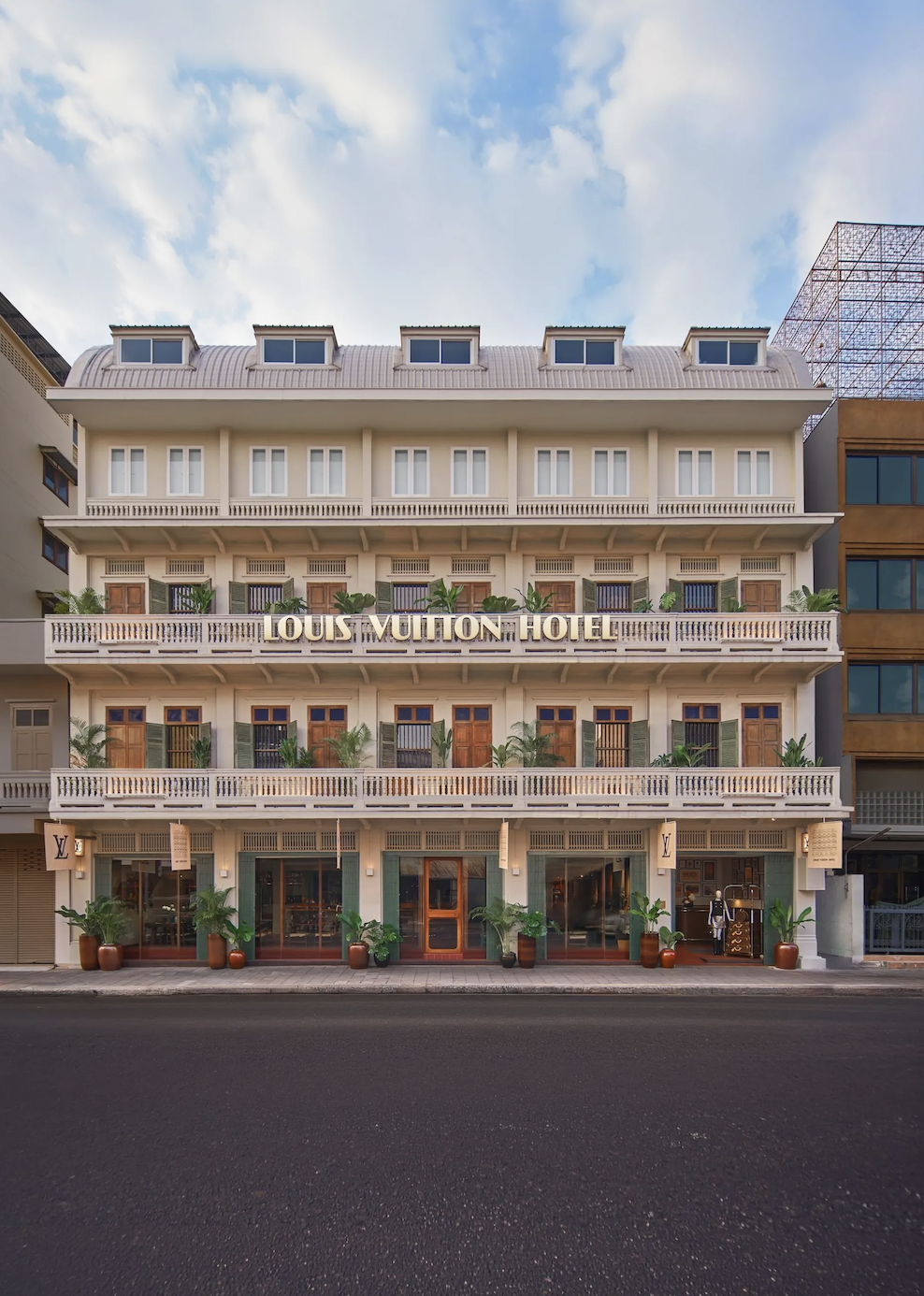 Khách sạn Louis Vuitton đầu tiên đón HIEUTHUHAI làm khách VIP nhưng vì sao không cho ngủ qua đêm?- Ảnh 3.