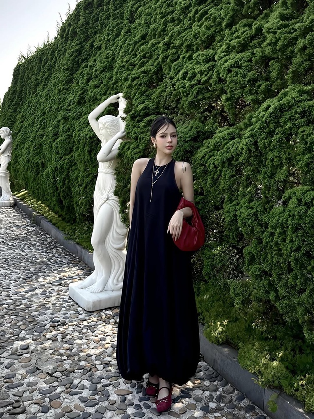 Khẳng định gu thời trang cá tính cùng dây chuyền layer nhiều lớp 1 Khẳng định gu thời trang cá tính cùng dây chuyền layer nhiều lớp - Ảnh 1.