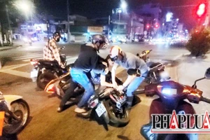 ĐIỀU TRA: Nhóm trộm hoành hành ở các công viên TP.HCM và Làng đại học - Bài 1: Gần 40 trinh sát hình sự 'cất vó' nhóm trộm ở công viên