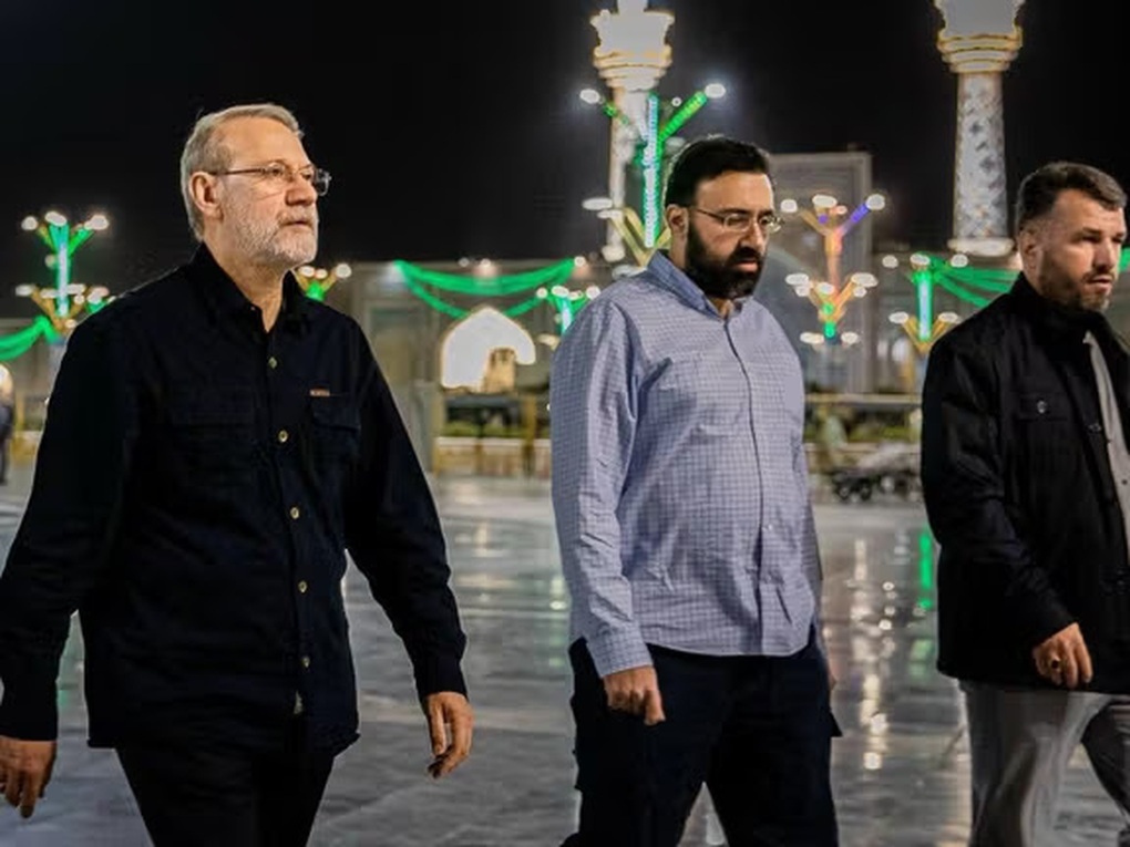 Khoảng trống quyền lực sau khi quan chức an ninh số 1 của Iran bị ám sát - 2