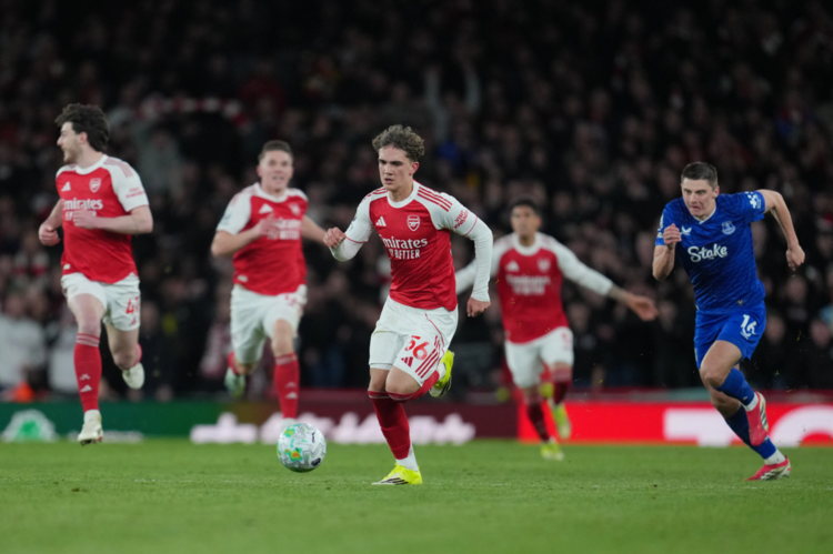 Khoảnh khắc bước ra ánh sáng của Max Dowman 1 Khoanh khac buoc ra anh sang cua Max Dowman