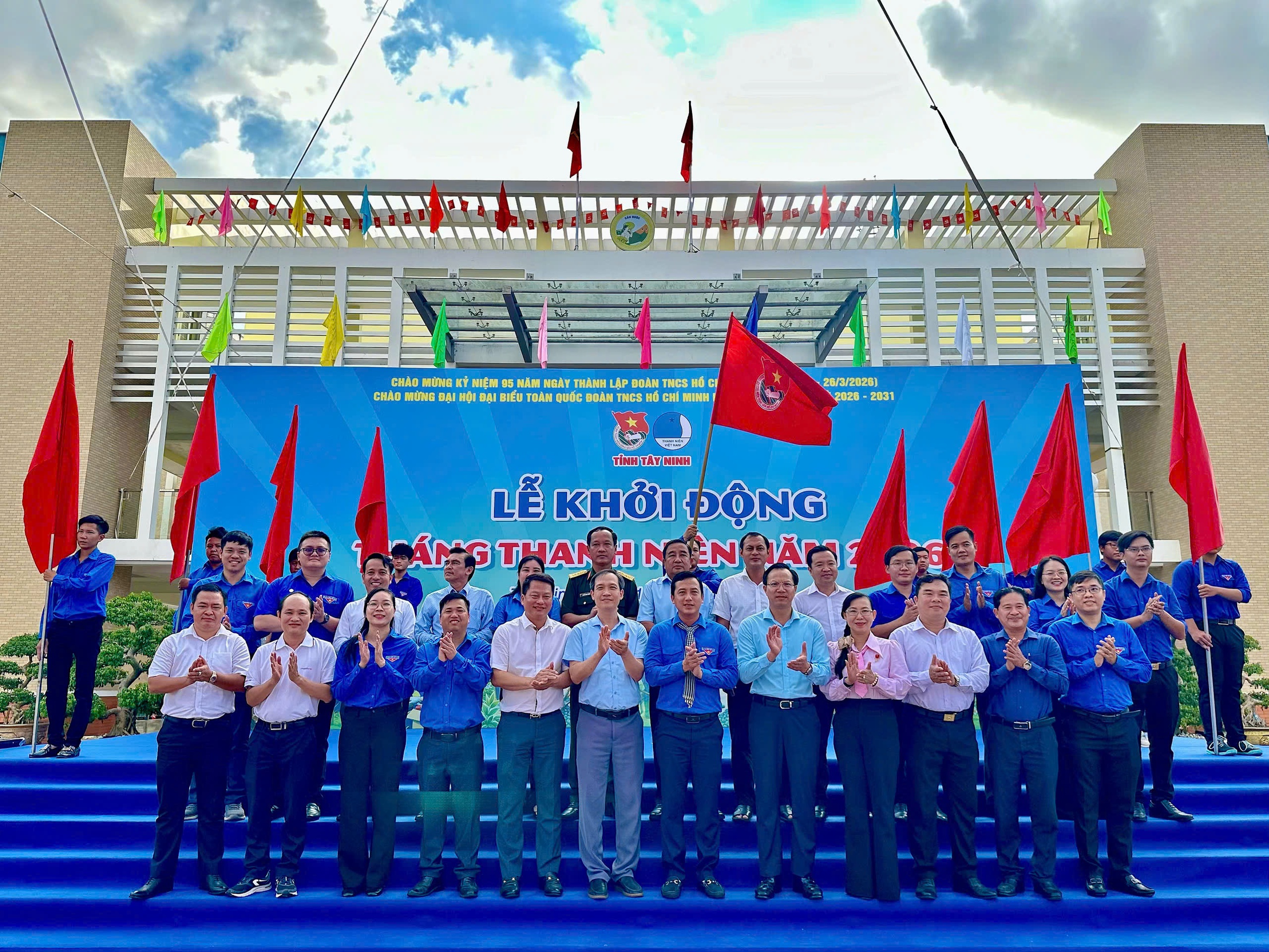 Khởi động Tháng Thanh niên 2026 với nhiều hoạt động ý nghĩa tại Tây Ninh 1 VIDEO: Khởi động Tháng Thanh niên 2026 với nhiều hoạt động ý nghĩa tại Tây Ninh - Ảnh 1.
