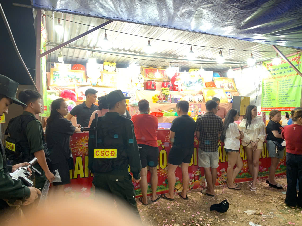 Khởi tố 21 bị can trong vụ lừa đảo bốc thăm trúng thưởng iPhone tại Tây Ninh - Ảnh 1.