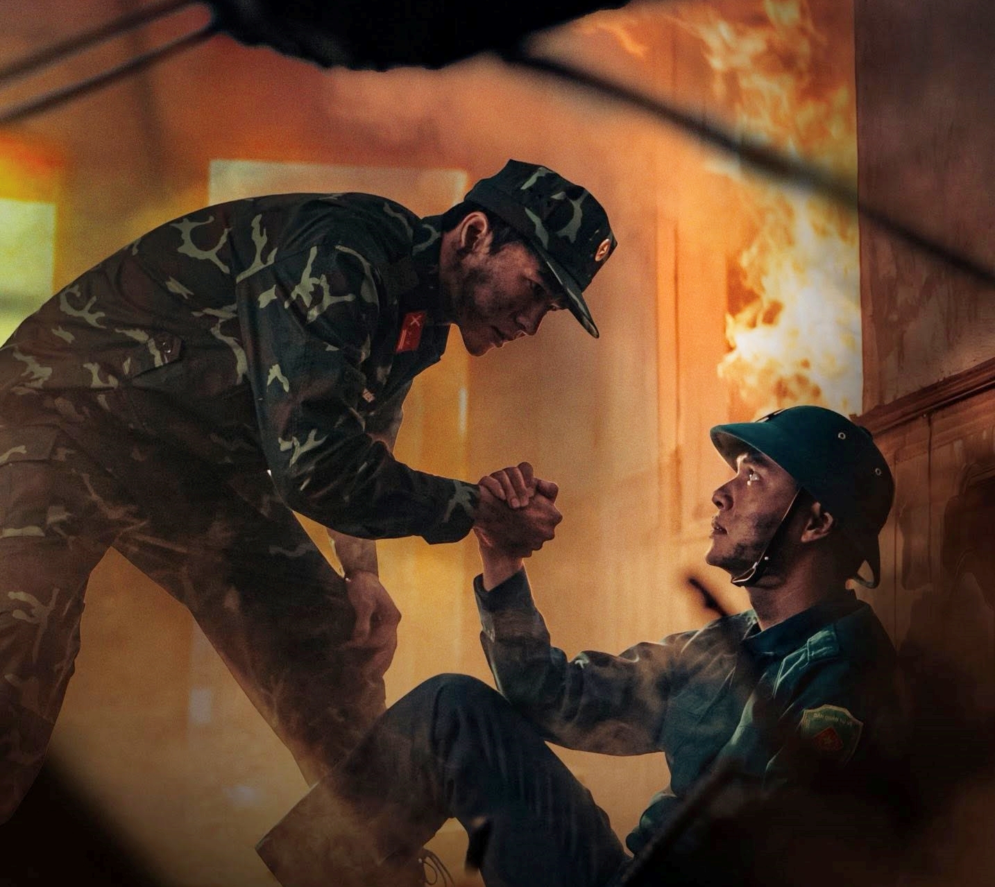 Lần đầu có phim Việt được khen hay hơn cả Hậu Duệ Mặt Trời, nam chính đẹp mê mẩn còn diễn bằng mắt cực đỉnh- Ảnh 1.