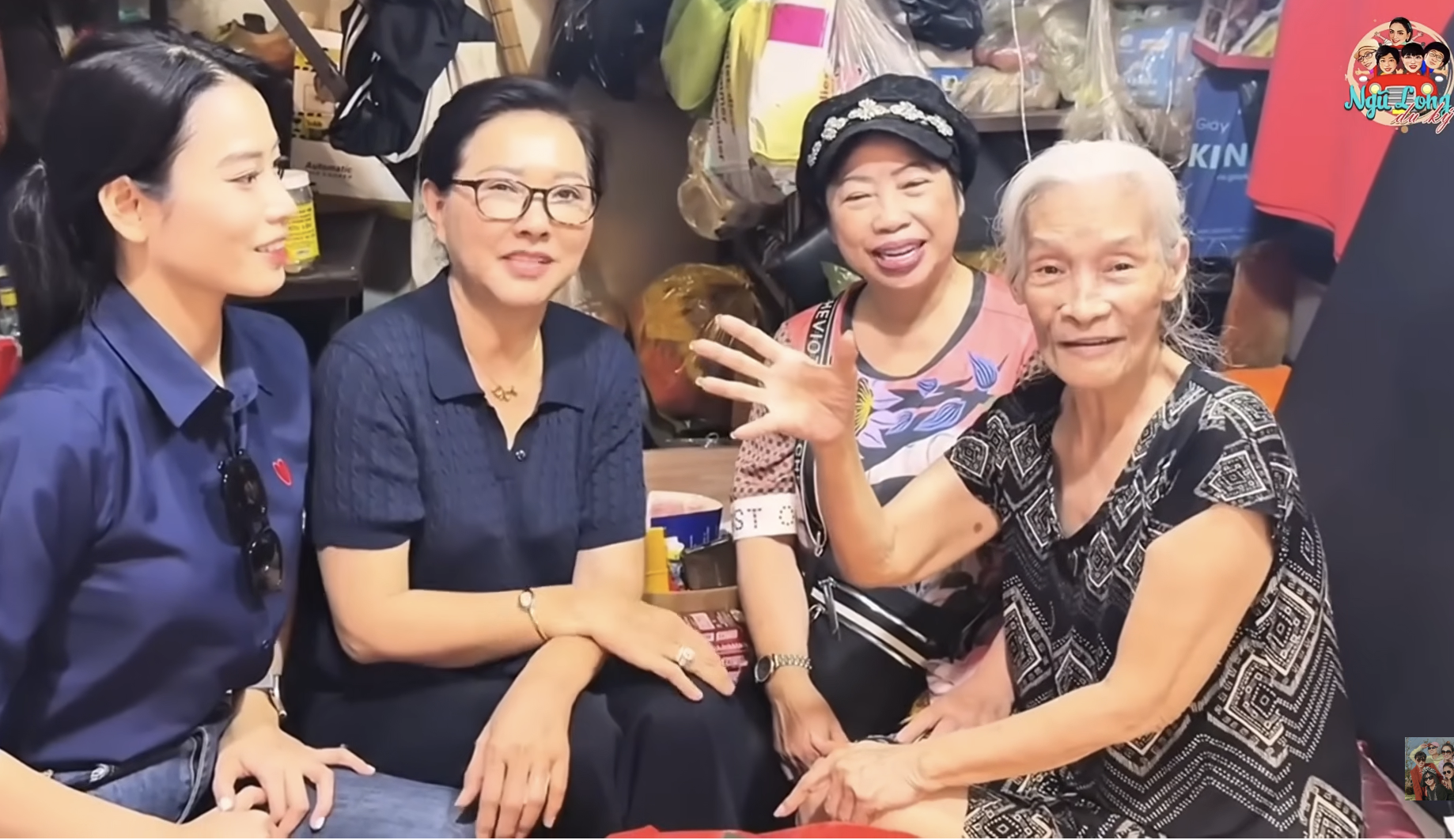 'Quái kiệt' cải lương Bo Bo Hoàng tuổi 79: Không bệnh, không nợ đã là hạnh phúc- Ảnh 2. 'Quái kiệt' cải lương Bo Bo Hoàng tuổi 79: Không bệnh, không nợ đã là hạnh phúc- Ảnh 2.