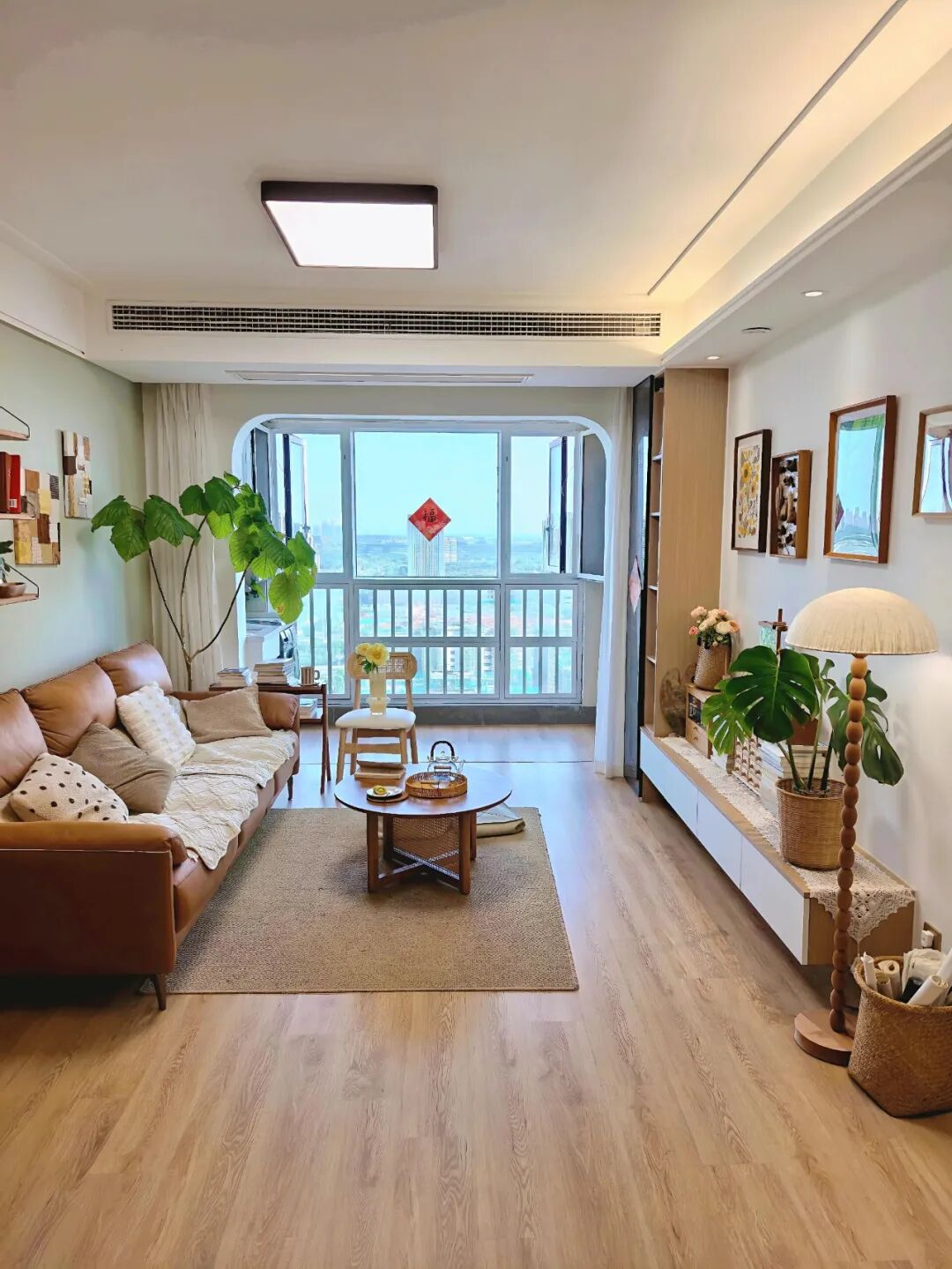 Xu hướng phòng khách 2026: Không còn tường tivi cầu kỳ, thay vào đó là 3 thiết kế thực tế hơn nhiều- Ảnh 1.