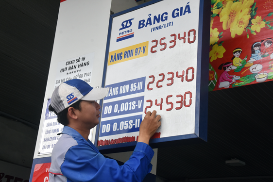 Không để đứt gãy nguồn cung xăng dầu - Ảnh 1.