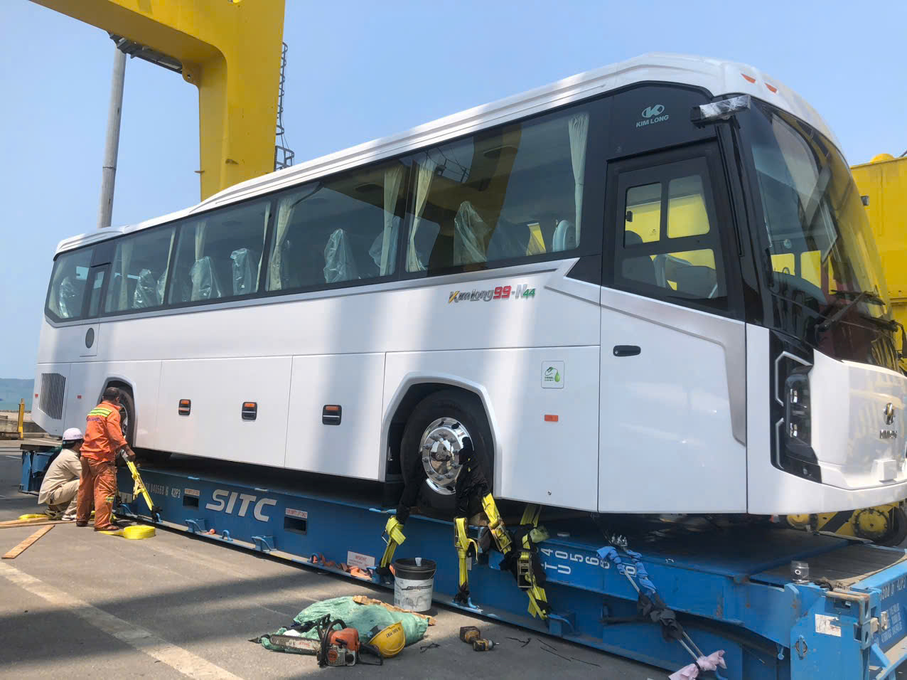 Kim Long Motor xuất khẩu lô xe bus 'made in Vietnam' đầu tiên sang Thái Lan- Ảnh 1. Kim Long Motor xuất khẩu lô xe bus 'made in Vietnam' đầu tiên sang Thái Lan- Ảnh 1.