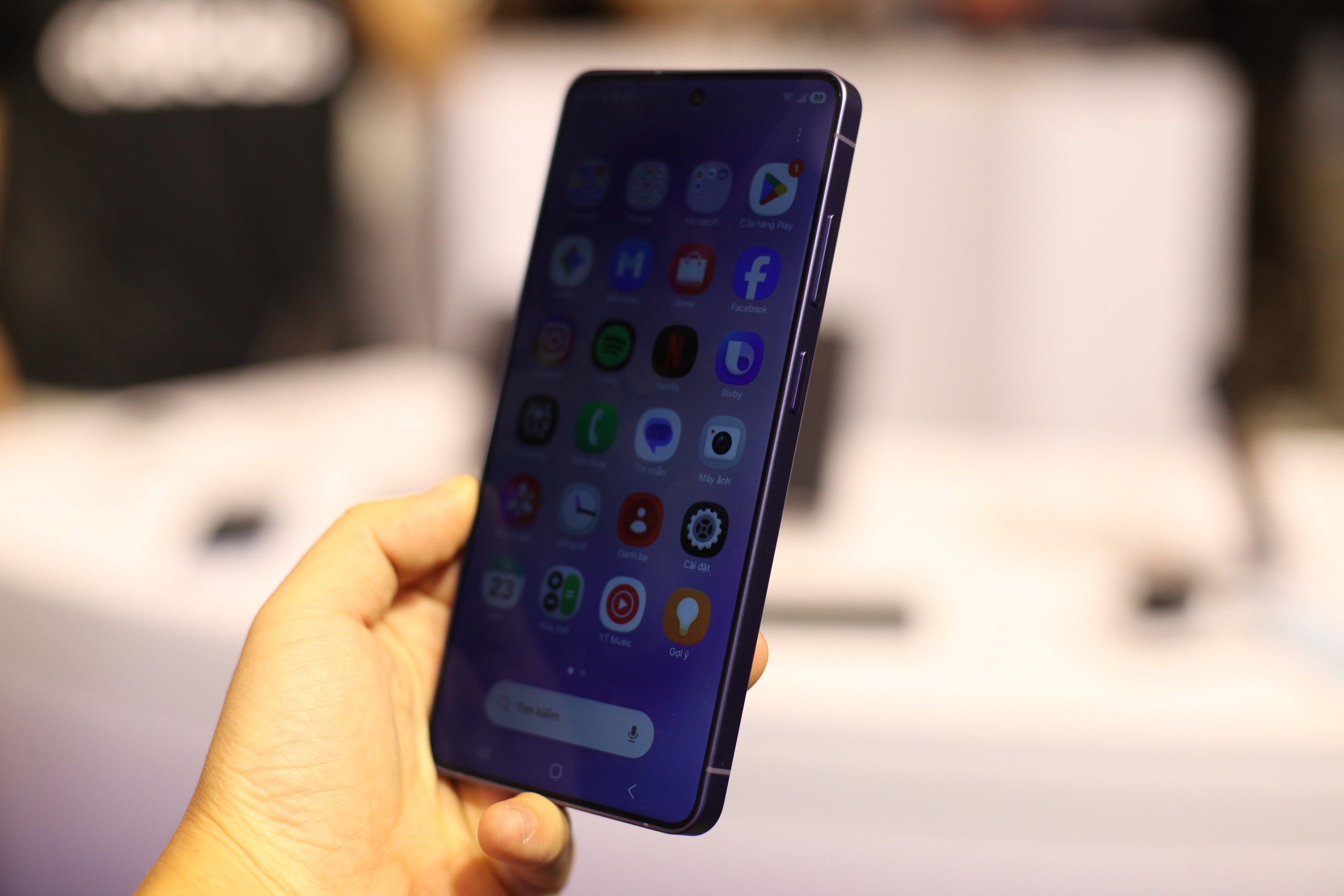 Kỷ nguyên AI trong túi mỗi người 2 Kỷ nguyên AI trong túi mỗi người - Ảnh 2.