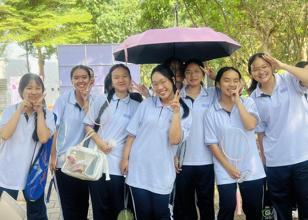 Kỳ thi lớp 10 “gắt” chưa từng có tại TPHCM diễn ra thế nào? - 2