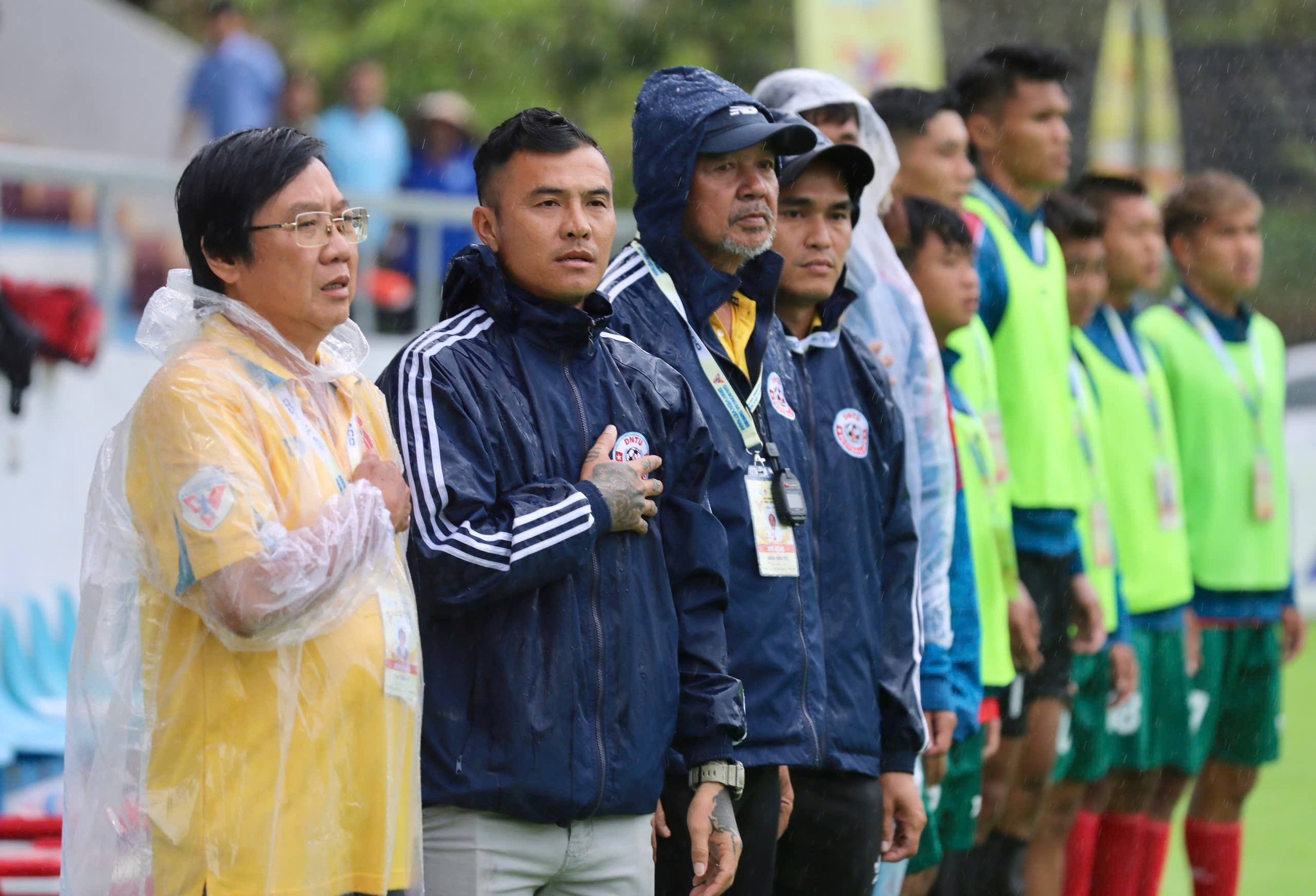 Lá thư của 'thầy giáo làng' cùng bí mật đằng sau đội bóng fair-play nhất giải- Ảnh 2.