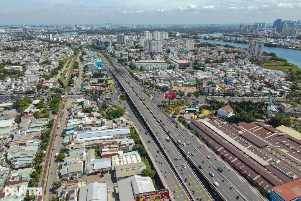 Lãi suất mua nhà thả nổi lên 15-16%/năm, dòng tiền hướng vào đâu? - 1