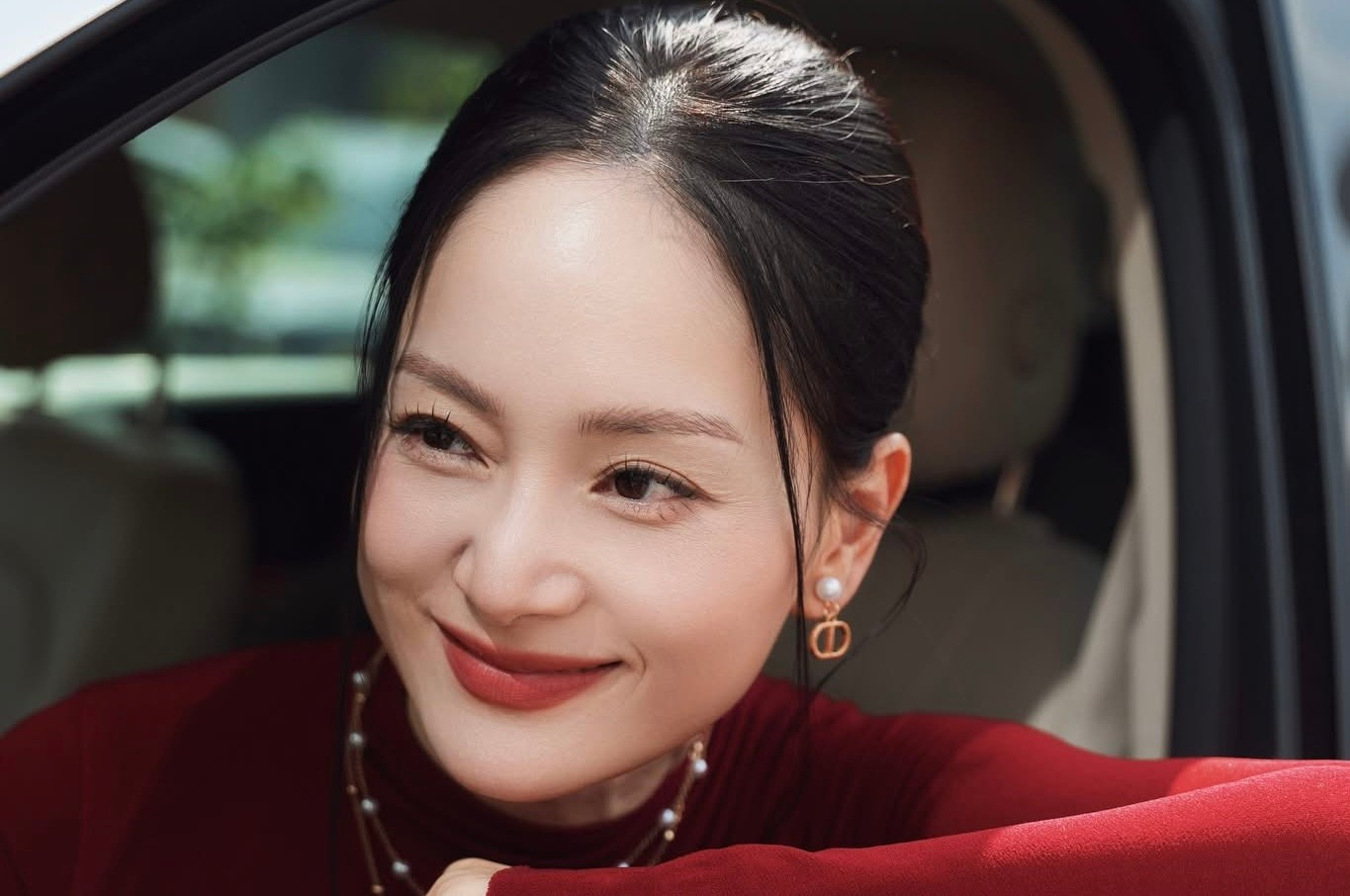 Lan Phương căng thẳng trước phiên tòa ly hôn- Ảnh 1.