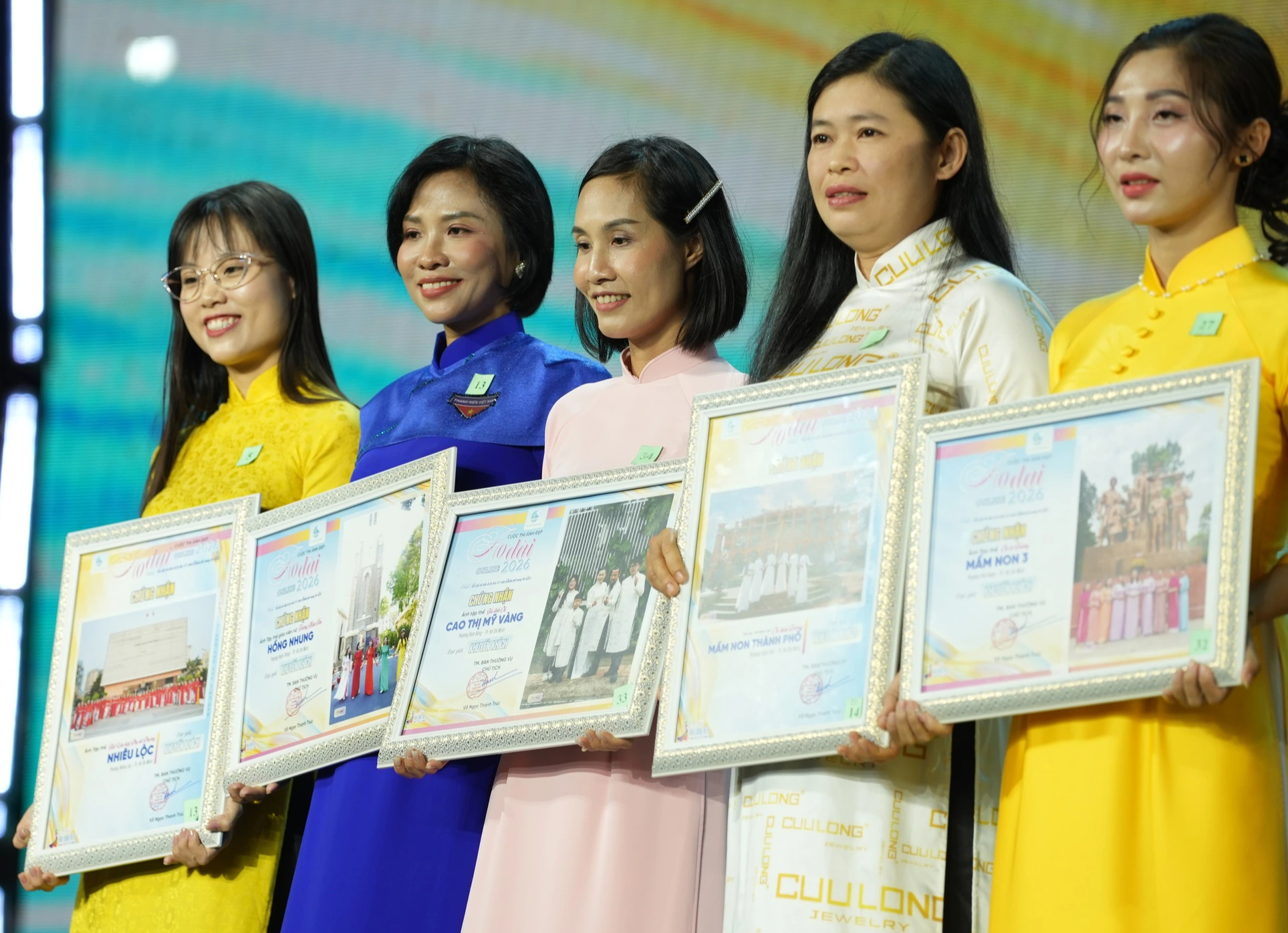 Chung kết Duyên dáng Áo dài TP.HCM: Khi cộng đồng cùng tôn vinh tà áo dân tộc- Ảnh 14. Chung kết Duyên dáng Áo dài TP.HCM: Khi cộng đồng cùng tôn vinh tà áo dân tộc- Ảnh 14.