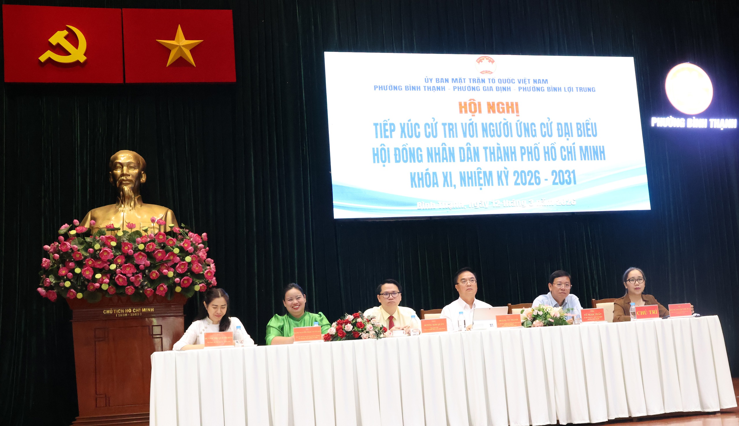 Ông Hoàng Vũ Thảnh lắng nghe cử tri TPHCM để phục vụ người dân tốt hơn năm 2026 - Ảnh 1.