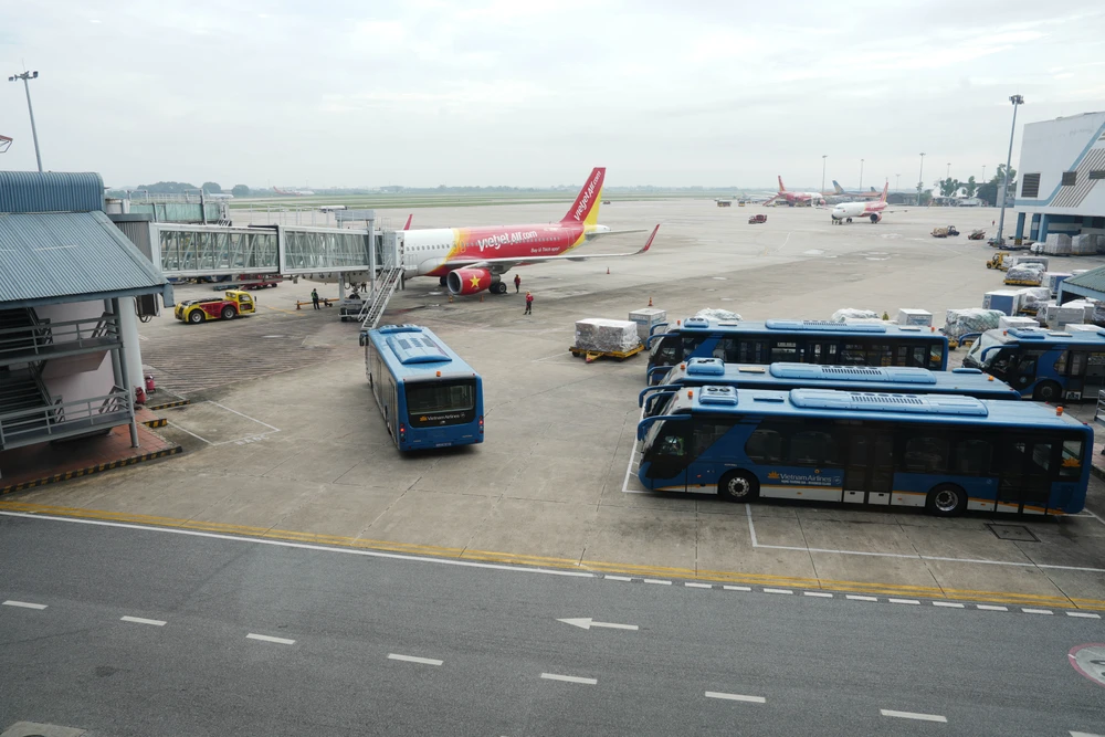 Ha-noi-san-bay-thu-hai.JPG