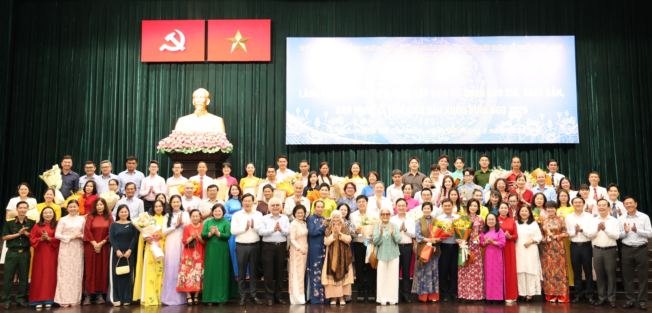 Lãnh đạo Thành ủy TPHCM thông tin tiến độ Nhà hát Giao hưởng và trung tâm biểu diễn Thủ Thiêm - Ảnh 1.