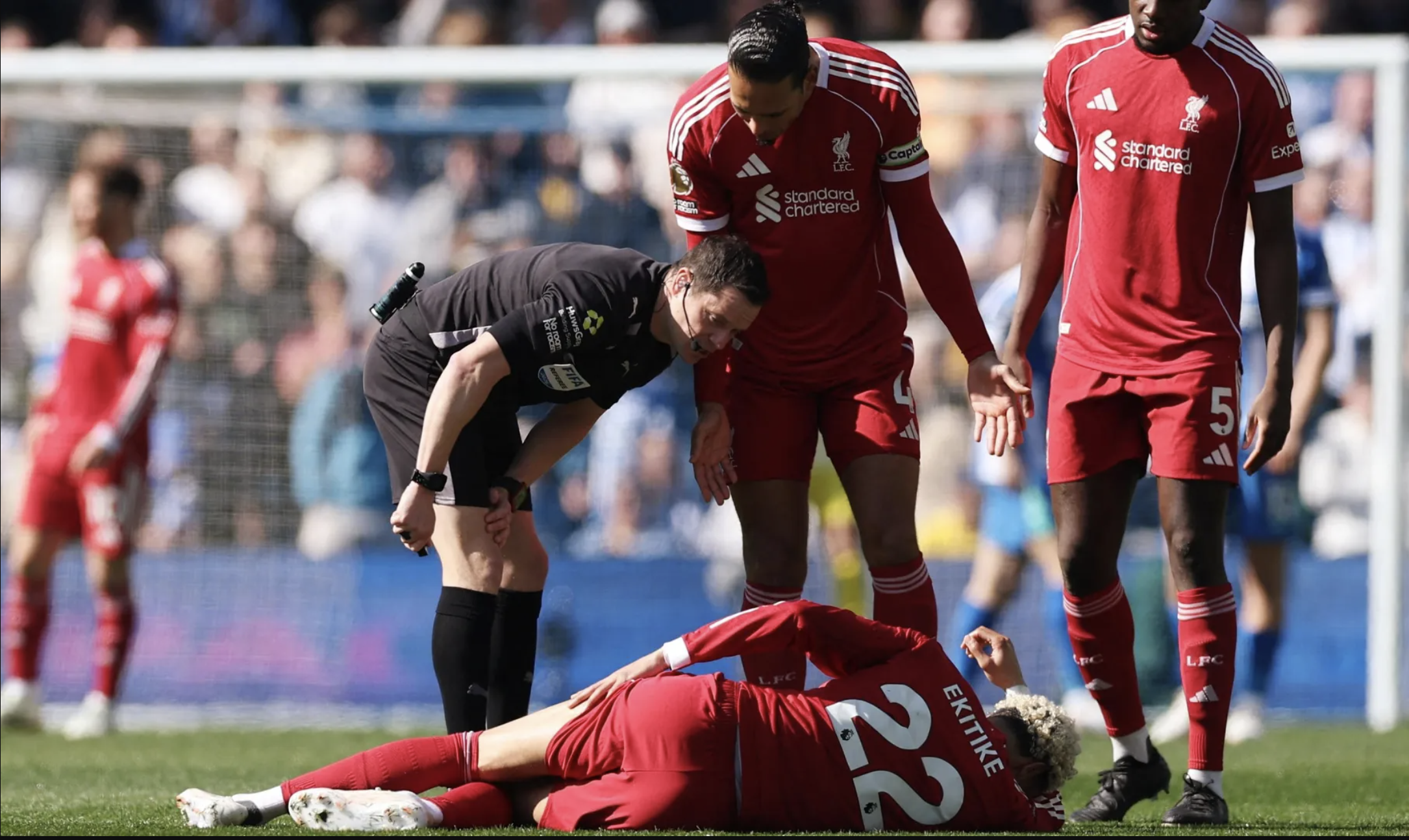 Lao tuong Welbeck lap cong Brighton quat nga Liverpool