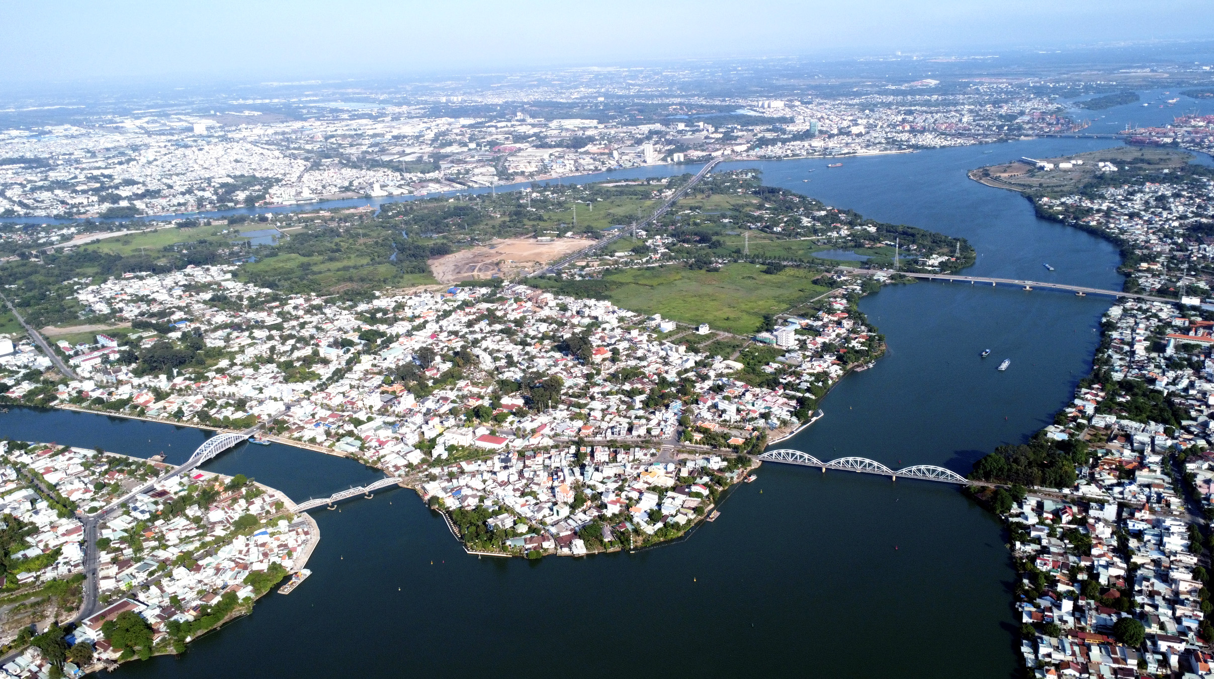 Lập tổ công tác soạn thảo đề án thành lập Đồng Nai trở thành thành phố trực thuộc Trung ương - Ảnh 1.