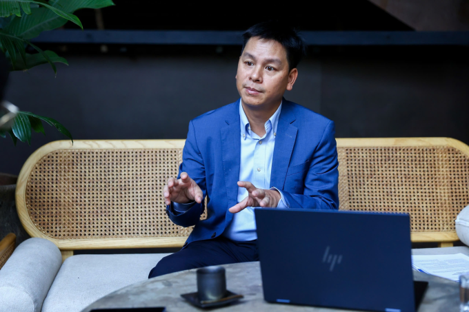Ông Nguyễn Minh Đức - Tổng giám đốc HP Vietnam nói về vai trò của AI trong thiết bị. Ảnh: Quỳnh Trần