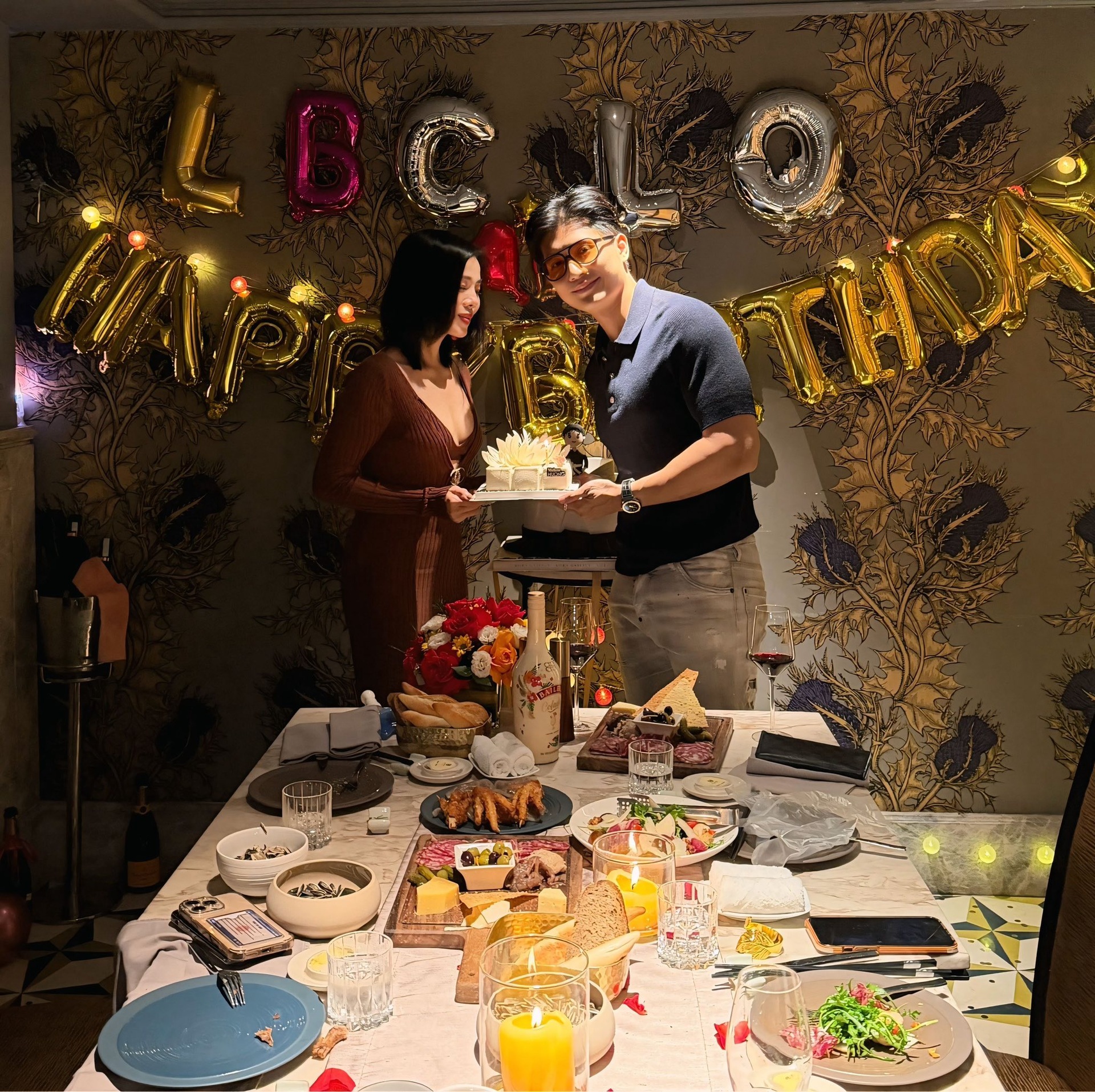 Lệ Quyên và bạn trai kém 12 tuổi ở biệt thự xa hoa, hơn 6 năm vượt thị phi - 1