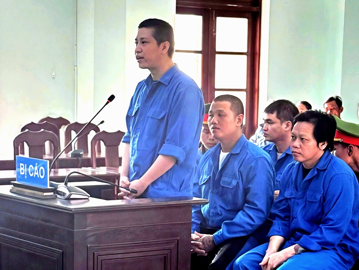 Liên tục lập đường dây vận chuyển thuốc lá lậu qua các bưu cục, lãnh 10 năm tù - Ảnh 1.