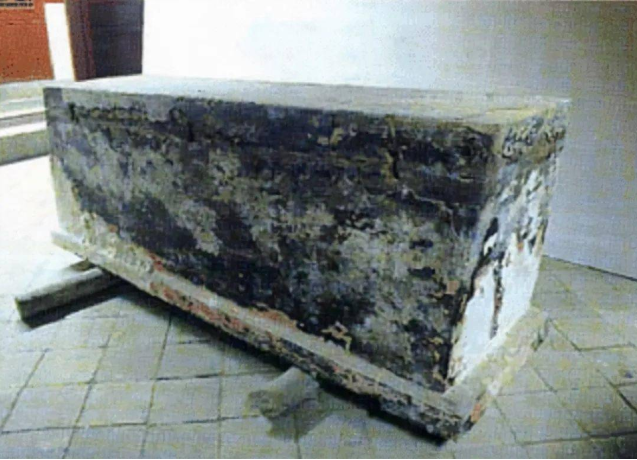 Bật nắp quan tài cổ 700 năm, chuyên gia sững sờ: Lỗ chân lông người phụ nữ vẫn rõ, tay còn cầm vật lạ- Ảnh 1.