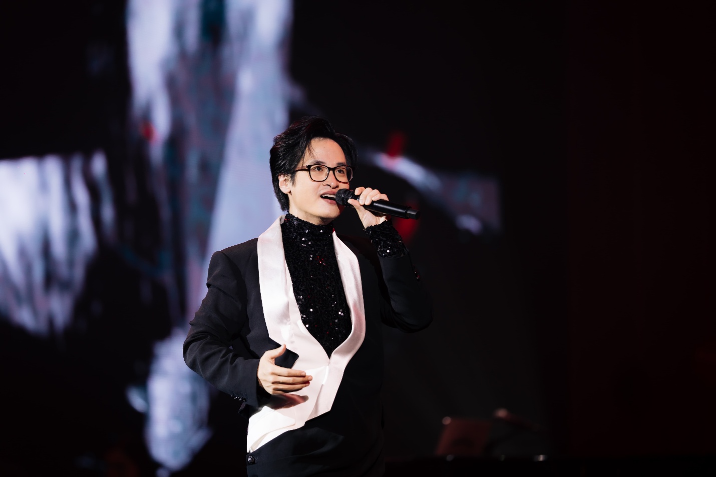 Lộ diện dàn sao khủng hội tụ tại concert của MSB!- Ảnh 1.