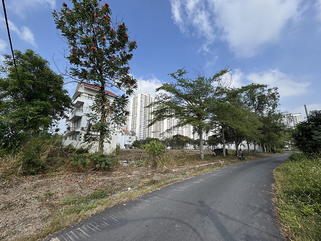 Lo tiền sử dụng đất tăng cao- Ảnh 1. Lo tiền sử dụng đất tăng cao- Ảnh 1.