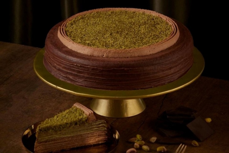 Chiếc bánh ngọt đang gây ra nhiều tranh cãi về hành vi của người mua. Ảnh: Lady M