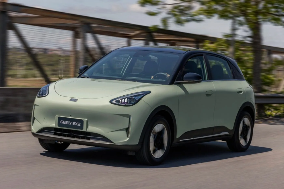 Loạt ô tô ra mắt khách hàng Việt trong tháng 3 - 3