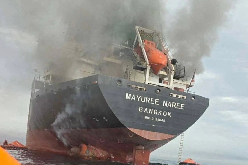 Loạt tàu bị tấn công, Iran nêu điều kiện để đi qua eo biển Hormuz - 1