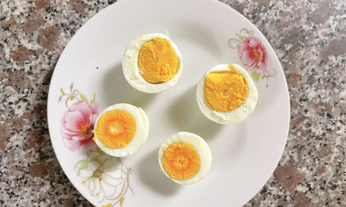 Long trang hay long do trung nhieu protein hon