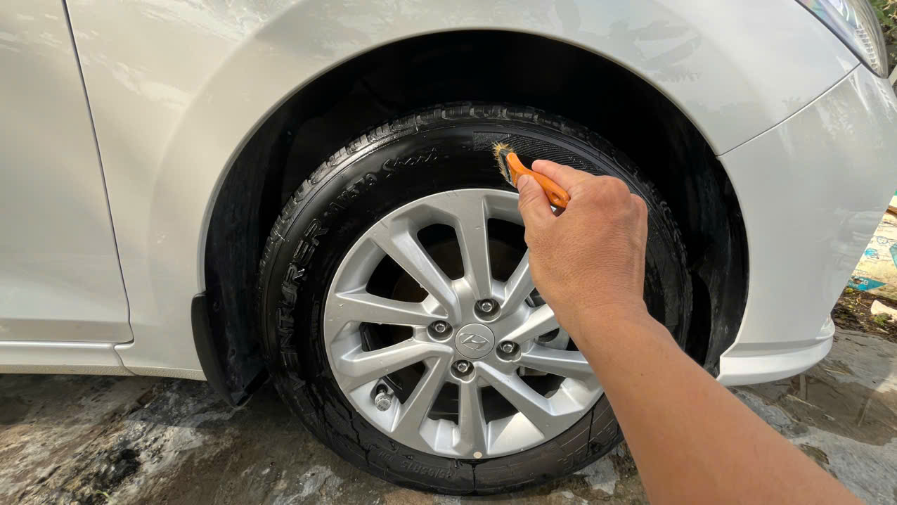 Lốp xe ảnh hưởng thế nào đến mức tiêu thụ nhiên liệu của ô tô? 1 Lốp xe ảnh hưởng như thế nào đến mức tiêu thụ nhiên liệu của ô tô? - Ảnh 1.