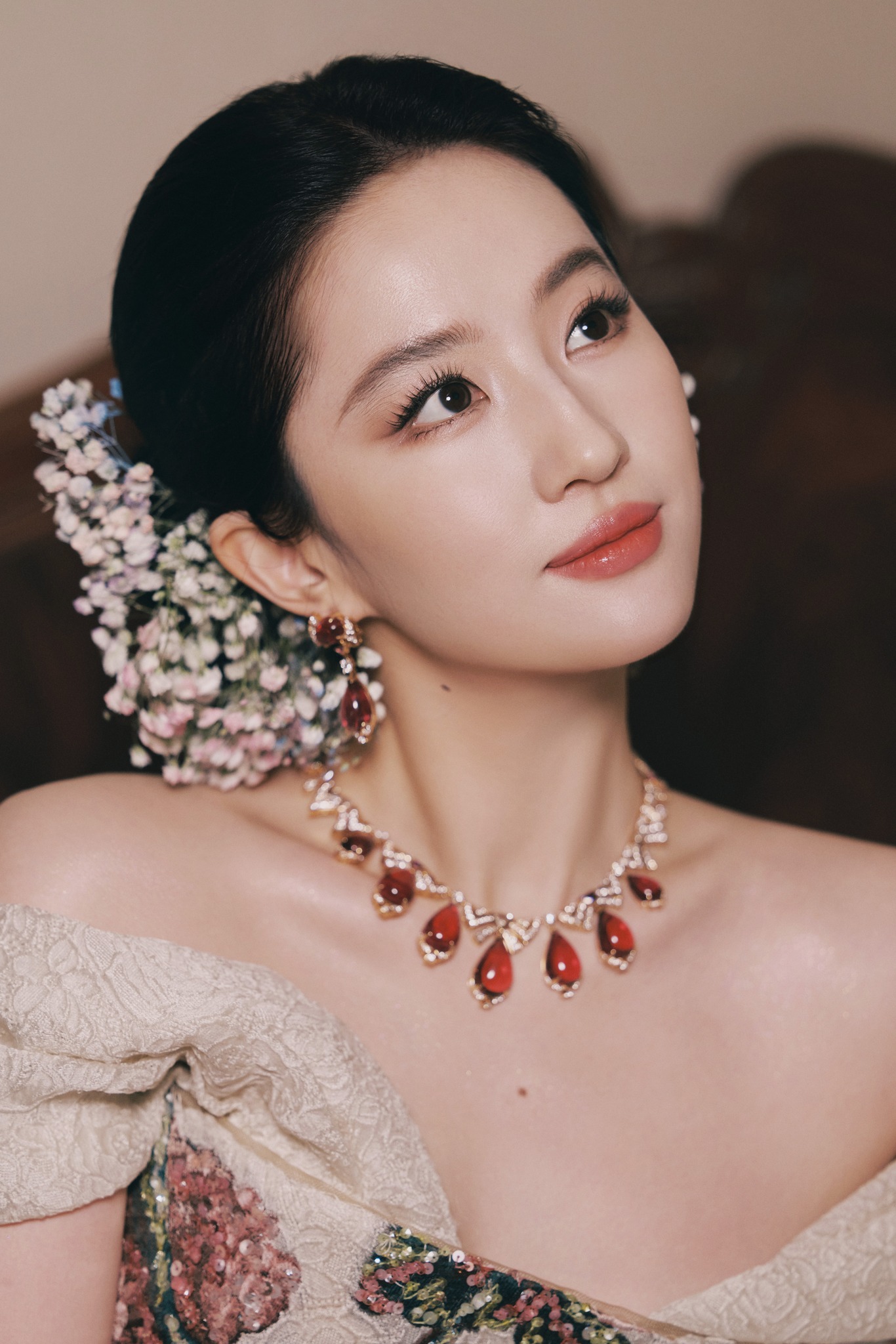 13 tuổi đã ra dáng đại mỹ nhân, cả showbiz có đúng 1 người: Ngũ quan “đúc từ khuôn vàng”, không làm minh tinh thì làm gì- Ảnh 3. 13 tuổi đã ra dáng đại mỹ nhân, cả showbiz có đúng 1 người: Ngũ quan “đúc từ khuôn vàng”, không làm minh tinh thì làm gì- Ảnh 3.