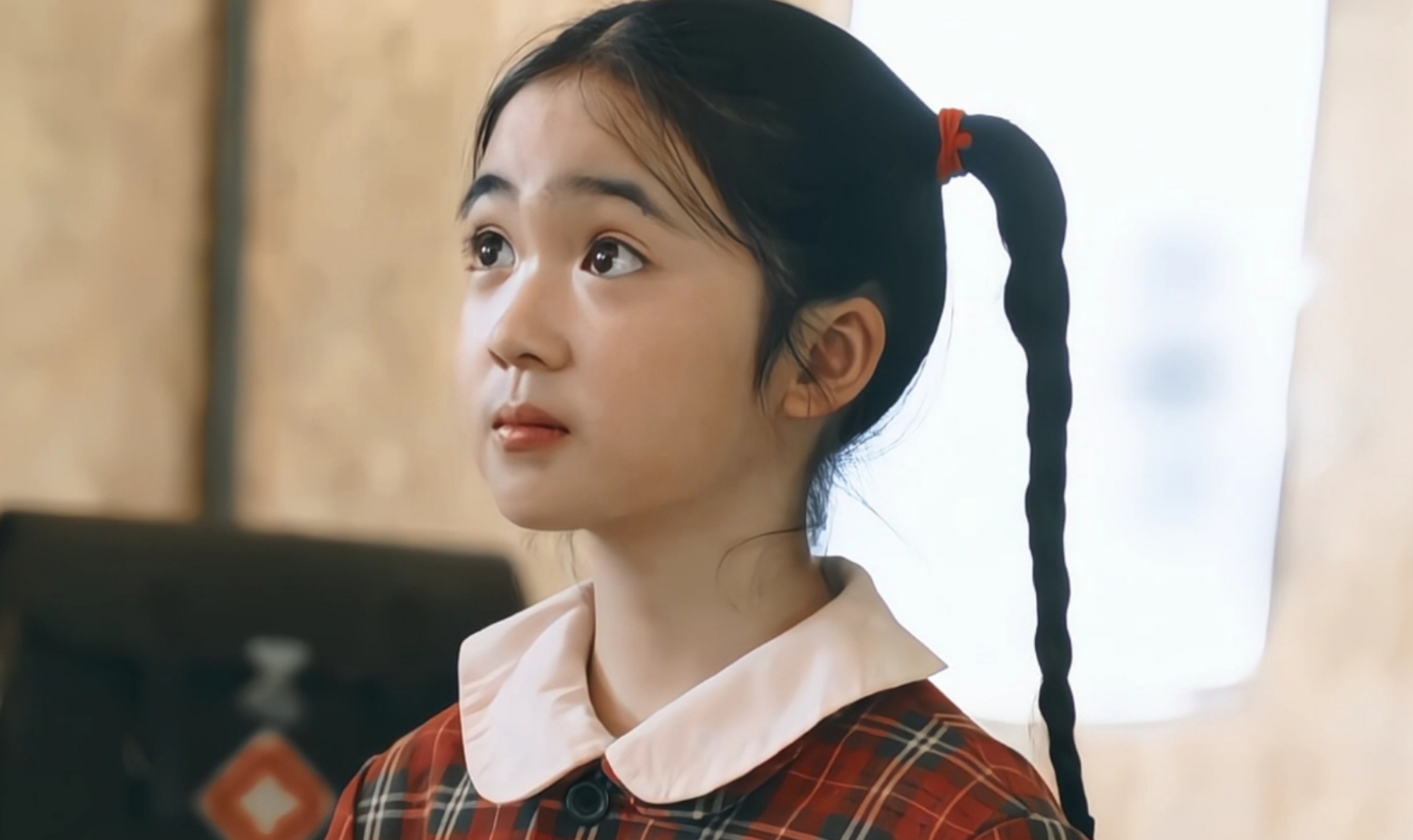 Hiếm lắm mới có cô bé 12 tuổi đã ra dáng mỹ nhân: Nhan sắc bạc tỷ không mua nổi, 1 năm đóng 12 phim quá đỉnh- Ảnh 1.